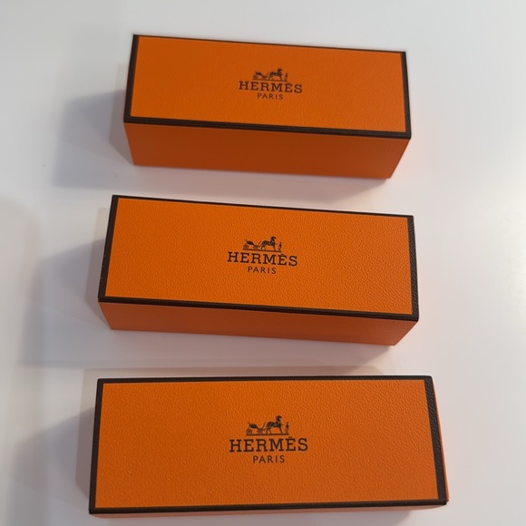 HERMES 3 small boxes. Lipstick, make up , jewelry boxes. Small size brand new. - Picture 4 of 9